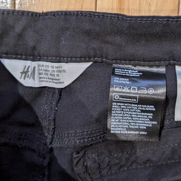 H&M Black High Waist Women's Shorts - Picture 5 of 5